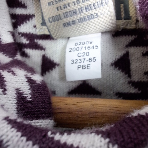Duluth Trading Top Womens Large Purple Geometric Aztec Print Knit Pullover - Picture 6 of 8